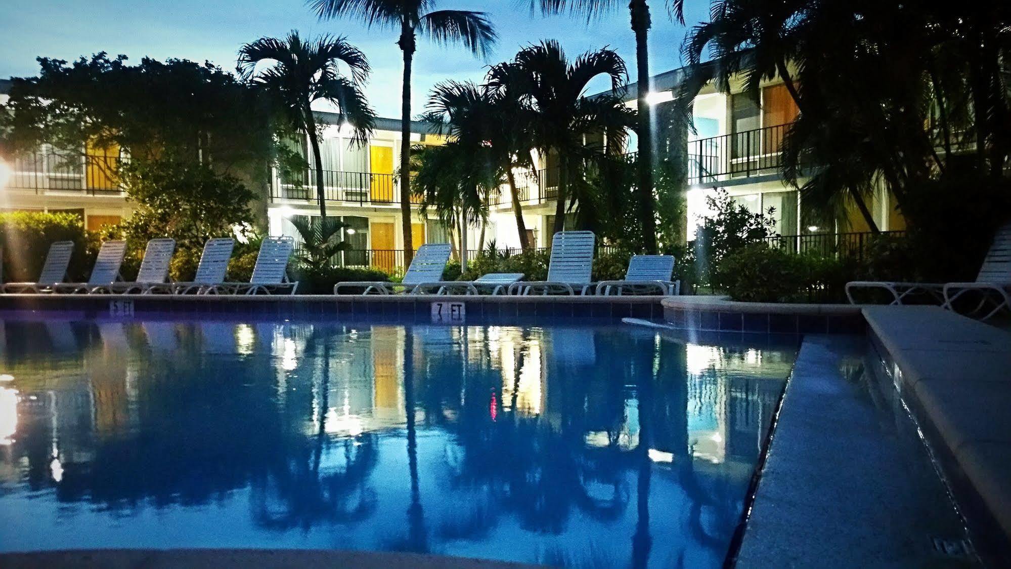 Dolphin Key Resort - Cape Coral Buitenkant foto